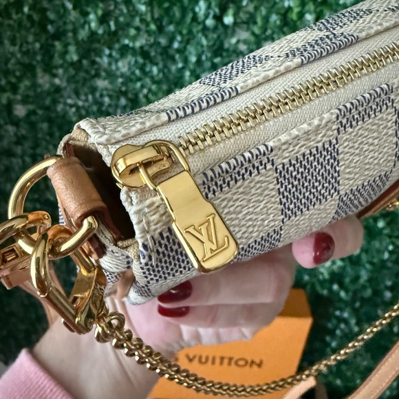 Louis Vuitton Damier Azur Eva Crossbody Bag Authentic - Picture 6 of 11